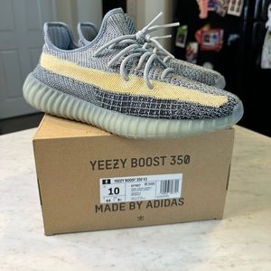 Yeezy 350 “Ash Blue”